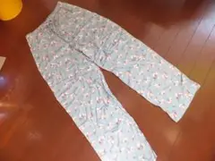 サラサラ素材のパンツ