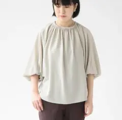 美品　DES PRESジャージーライクジョーゼット ドルマンスリーブブラウス