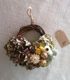 ①　秋色紫陽花花かごリース　ドライフラワー