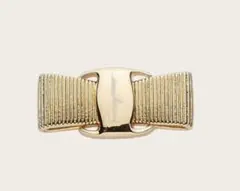Ferragamo ピアス(片方) ヴァラリボン