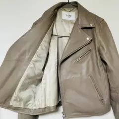 Item thumbnail for item 2f0b75a5-c6eb-48a9-ac80-c67a0c943e38