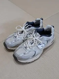 NEWBALANCE　mr530ka