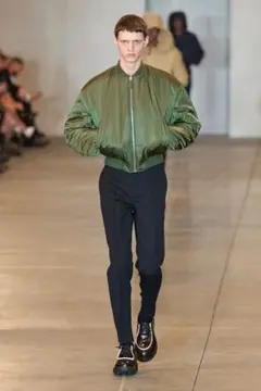 PRADA MA-1ジャケット トレンドミリタリー　サイズ48 オリーブグリーン PRADA MA-1ジャケット トレンドミリタリー サイズ48 オリーブ