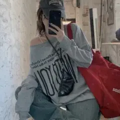 オフショルダー グレー 長袖Tシャツ
