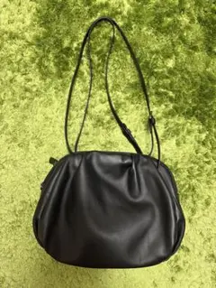 イアハピヨネ コロンボストンバッグ
