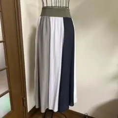 フレアスカート ホワイト グレー ネイビー