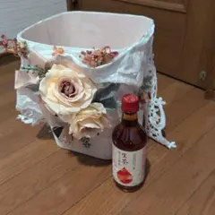 花飾り付きホワイト小物入れ