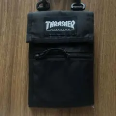 THRASHER ブラック ショルダーバッグ