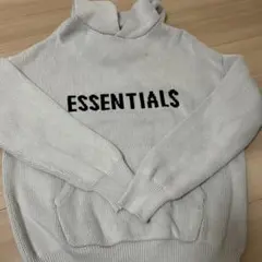 ESSENTIALS ベージュ ニットパーカー