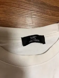ARC'TERYX ホワイト Tシャツ