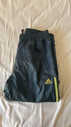 adidas ナイロン　パンツ