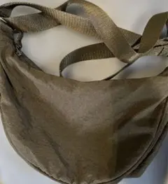 黒ナイロン メッセンジャーバッグ