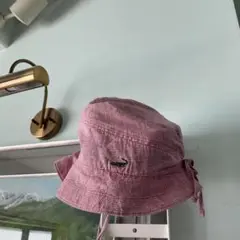 CROCODILE のモダンで可愛いお帽子です。