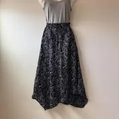 ☆美品☆夏にピッタリ❕見た目&着心地涼しさ◎ 黒のフラワープリントフレアスカート