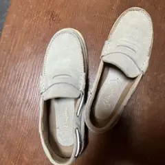 ベージュ スエード ローファー スリッポン