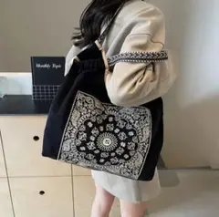 刺繍デザイン トートバッグ 黒