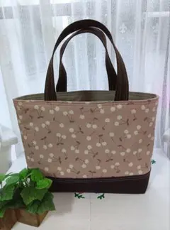 スモキーピンクのチェリーが可愛い　トートバッグ