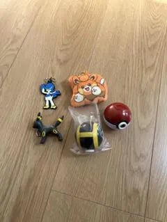 ポケモン　ブラッキー　ガチャ　プロジェクター　キャプテンピカチュウ　メガゲンガー