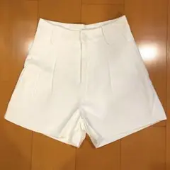【新品未使用】ホワイト ハイウエスト ショートパンツ