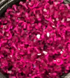 ㉚5301スワロフスキー『FUCHSIA』4㍉　20g 280個以上