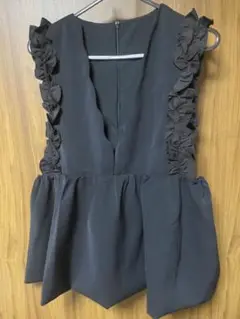 GLAMOROUSGARDENフリル付きベスト