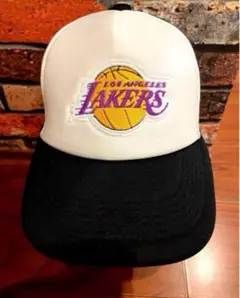 【新品❣️】レイカーズ　メッシュキャップ　CAP 黒白