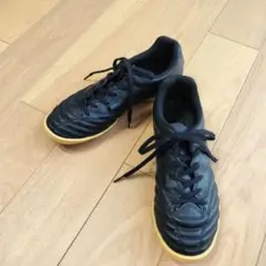 MONARCIDA NEO 黒 22.5 フットサルシューズ 室内用シューズ