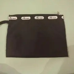 ellesse エレッセ 黒 ナイロンポーチ