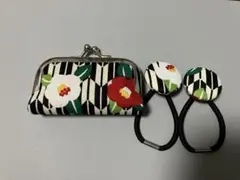 がま口印鑑ケース 小銭入れ 矢がすり椿(黒)くるみボタンヘアゴム2個