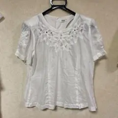 LELIC 花柄　刺繍入りホワイトシャツ 半袖
