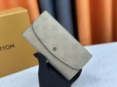 Item thumbnail for item 40ee15a5-71c3-430a-8e02-b28142c07368