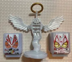 ギーツ　ゴチゾウ　DX 最強フォーム　2点＋エンジェル台座1点セット　まとめ売り