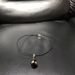 美品‼️アメリカ製黒と金の卵型ペンダントチョーカー✨