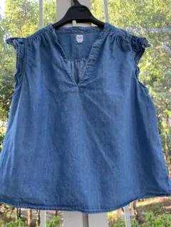 GAP デニムブルー フリル袖 Vネックシャツ