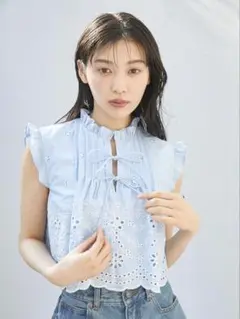 SNIDEL 新品　コットンエンブロイダイリー ブラウス　FREE ブルー