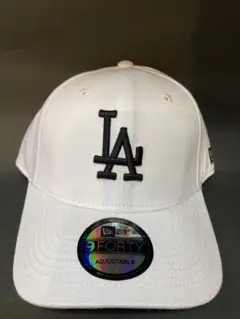 New Era LAロゴWhite色Black刺繍キャップ男女用フリーサイズ