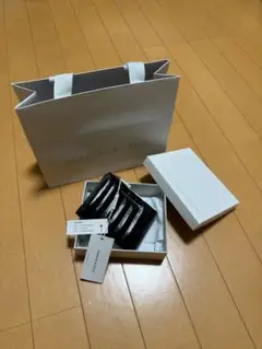 CHARLES & KEITH ブラック ミニ財布