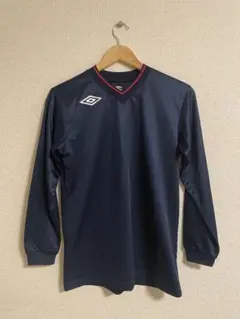 Umbro ネイビー 長袖 Vネックシャツ サイズ…155㎝〜165㎝