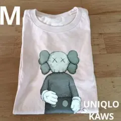 M　カウズ　KAWS　ユニクロ　半袖Tシャツ　ピンク　男女兼用