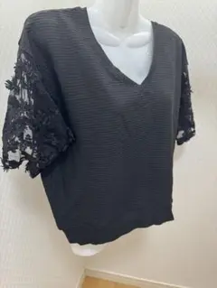 夏服半袖フリル付シャツ　イング　黒色