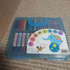 絵の具、マジック、クーピーペンシル、クレヨン、鉛筆削り、消しゴム、フルセット