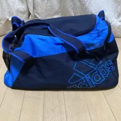 旅行バッグ adidas 小さめ