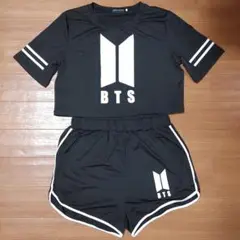 BTS　上下　Tシャツ　ショートパンツ　ブラック　Lサイズ