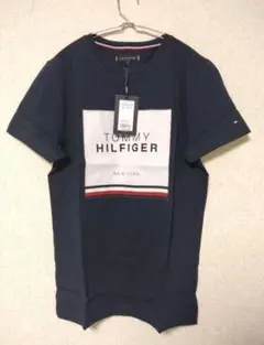 トミーヒルフィガー　新品　ネイビー　Tシャツ S スクエアロゴ
