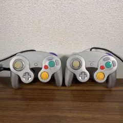 ニンテンドーゲームキューブコントローラー2個セット
