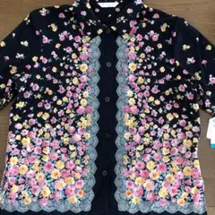 新品タグ付き 透け感あり 紺 花柄 半袖シャツ
