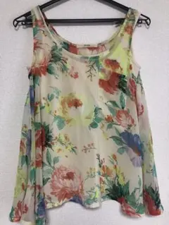 花柄シフォンノースリーブトップス