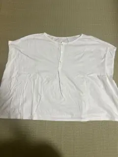 ババグーリ★Babaghuri 白トップス　フレンチスリーブ　半袖