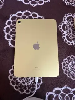 イエローiPad 本体【かなり美品】