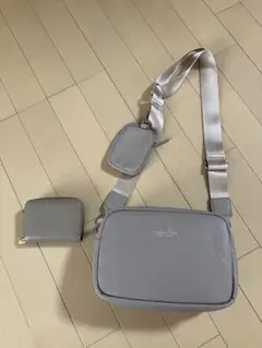 リズデイズ　ショルダーバッグ　小銭入れ付きカードケースセット売り　グレージュ